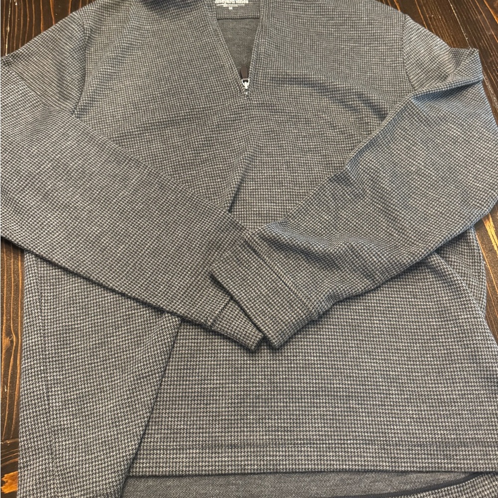 Vineyard Vines Men's Gray V-Neck Sweater